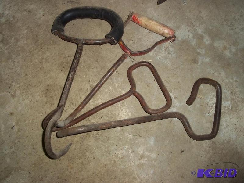 lot 152 image: 4 bale hooks...