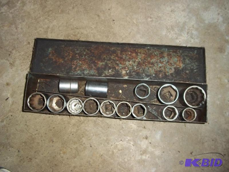 lot 153 image: assorted sockets with metal case...