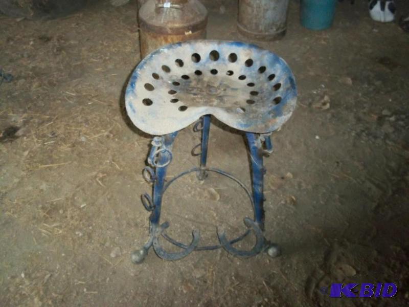 lot 23 image: Rustic blue bar stool...