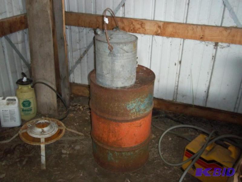 lot 29 image: Oil can and Oil barrel with spickett...