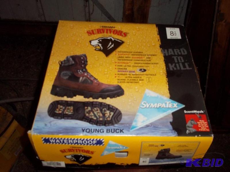 lot 36 image: Herman Survivors Hunting boots size 8 12-lik...