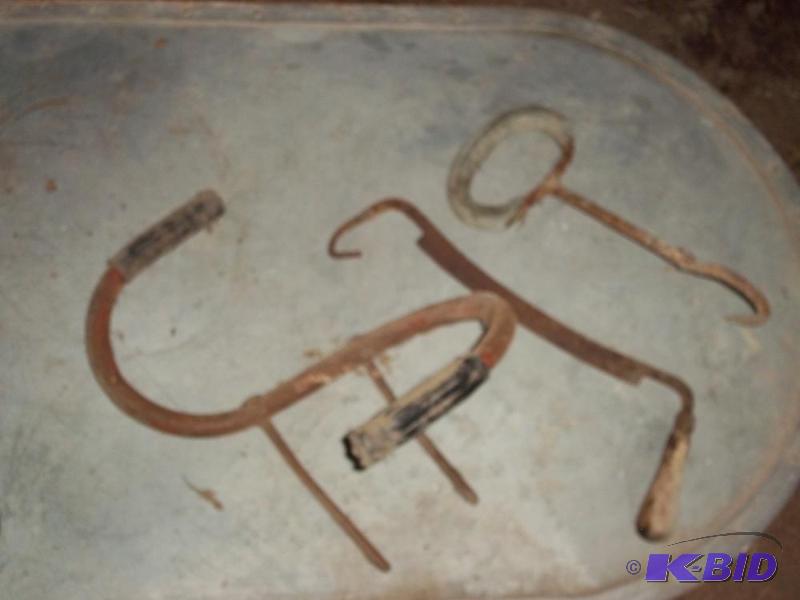 lot 41 image: Vintage Tools, Bale hook, scraper and bale to...
