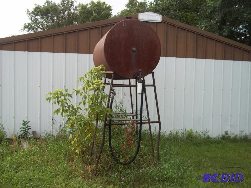 lot 58 image: Fuel tank with stand...