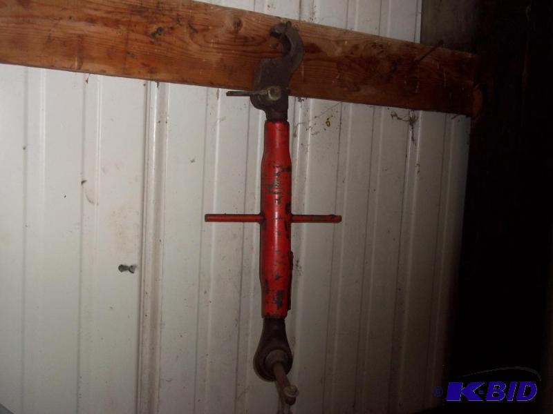 lot 74 image: 3 point connecting bar...
