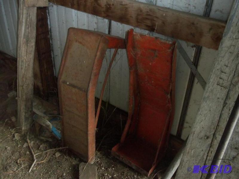 lot 82 image: Set of car ramps...