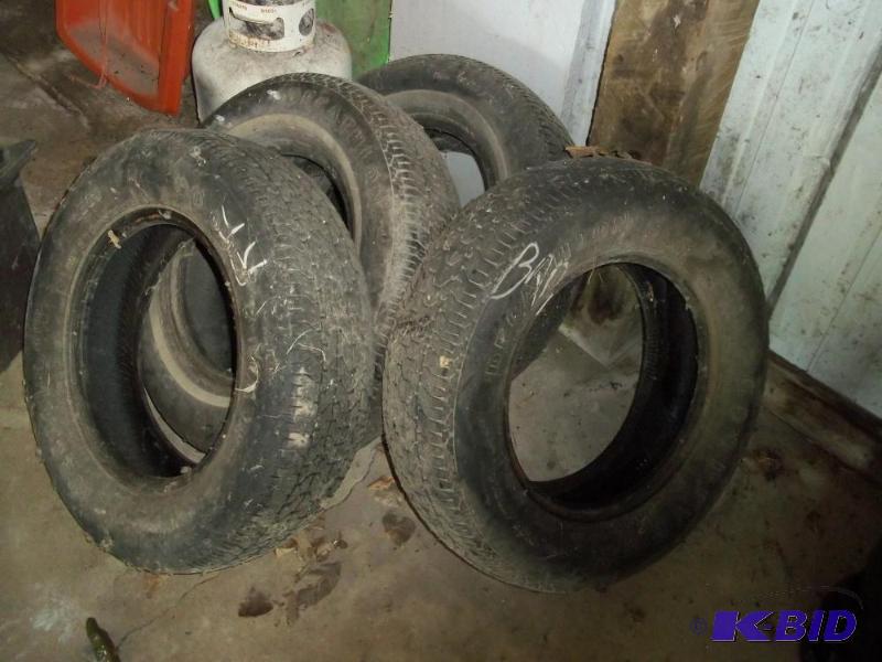 lot 97 image: 4 tires   size 1857514  good year decathlon...
