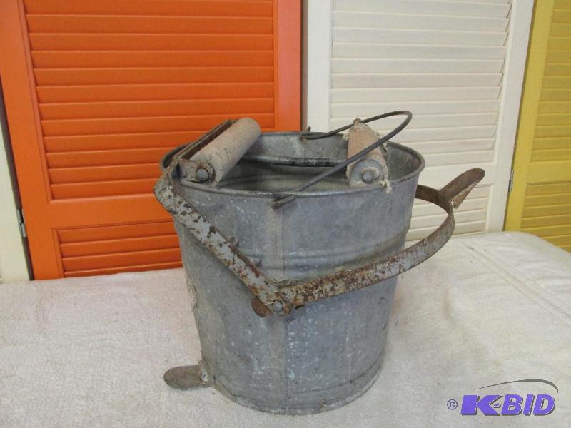 Mop bucket