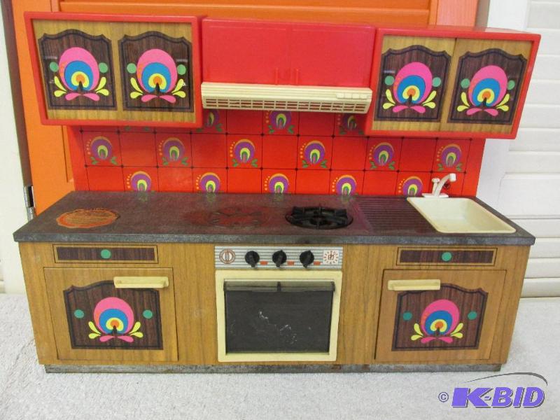 Vintage Metal Toy Kitchen Set