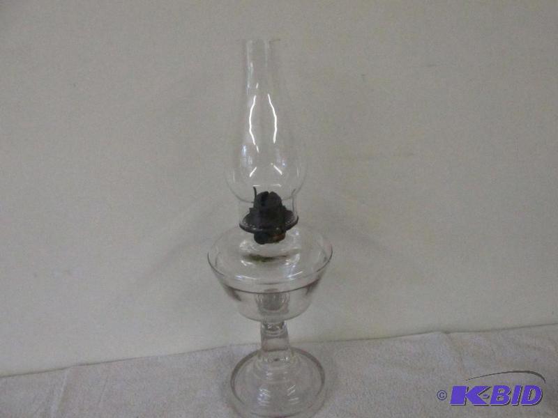 Vintage Clear Glass Oil Lamp.