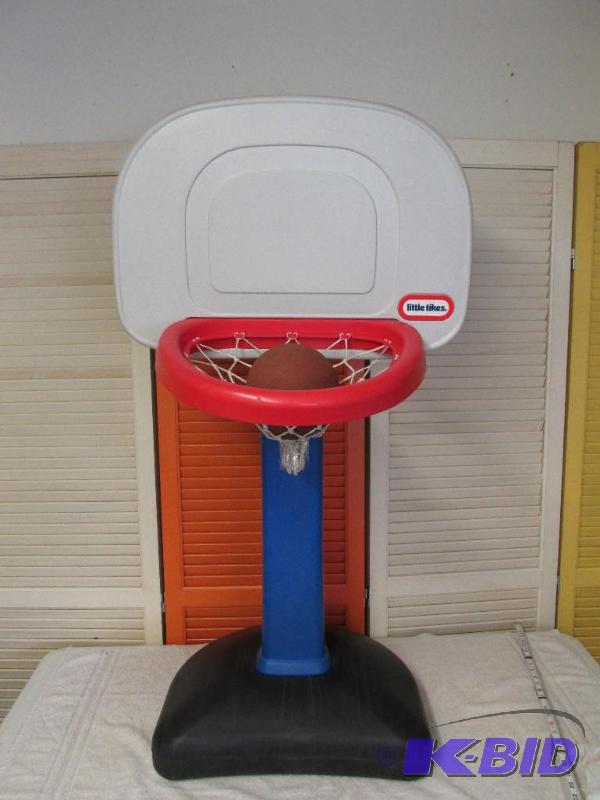 Little Tykes - Basketball Stand, Hoop, and Basketball