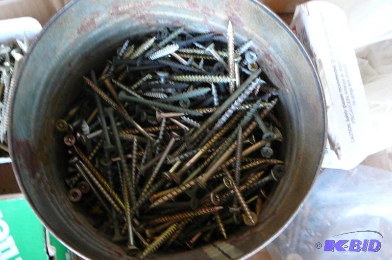Box of Outdoor Wood screws, Various Screws an...