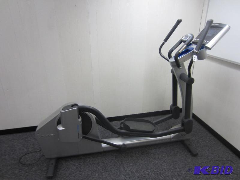 lot 1 image: Life Fitness X7 Power adjustable stride length