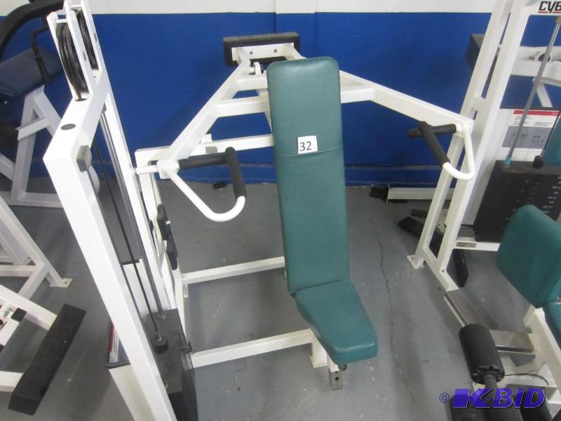 lot 32 image: Cybex Shoulder Press weight machine