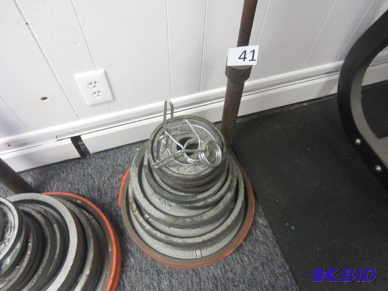 lot 41 image: Olympic Weight Set With 7 Ft. Bar and collars