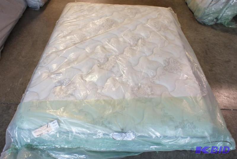 Sealy SeaGrove Euro Queen Mattress. MSRP $799...
