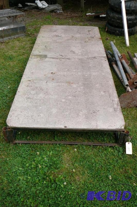 lot 205 image: 4 x 8 steel dock section truss plyboard&nbs...