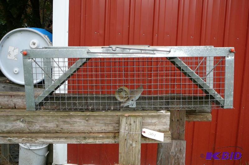 lot 216 image: Live trap...