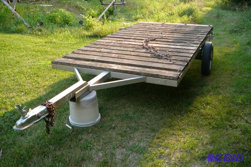 lot 226 image: Alum fame home built 10 x 62" wood deck...