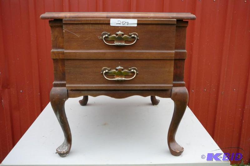 lot 257 image: 1 Drawer Vintage Desk Hersman Oak...