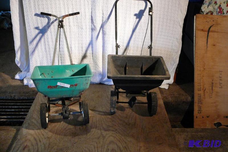lot 279 image: 2 Push fertilizer spreaders...