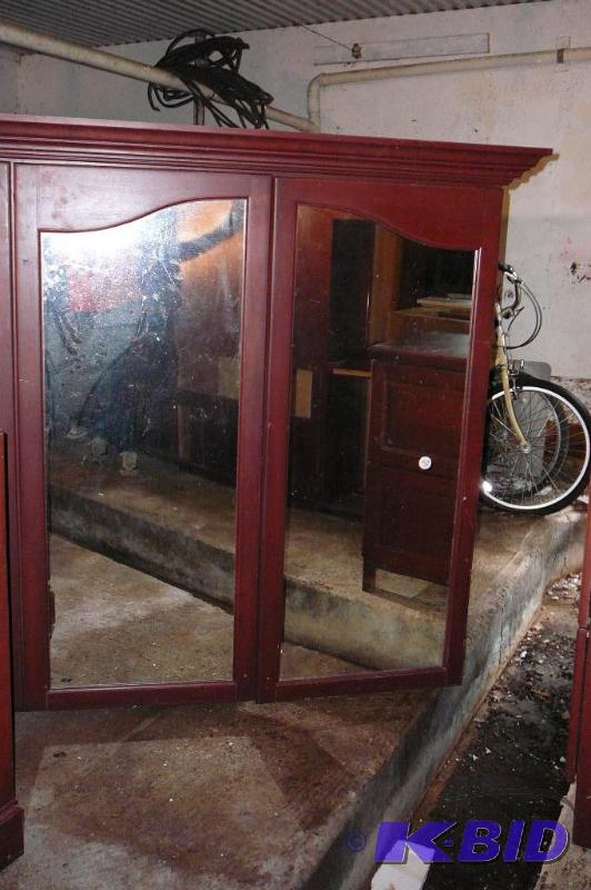 lot 289 image: Mirrored hutch 2 doors 49&quotw x 58" T...