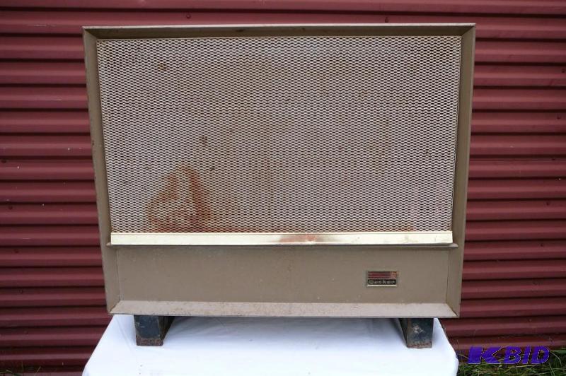 lot 301 image: Quaker gas Furnace 15000 BTU...