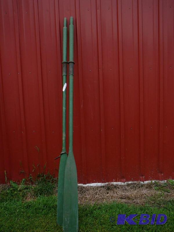 lot 313 image: 2 Oars...