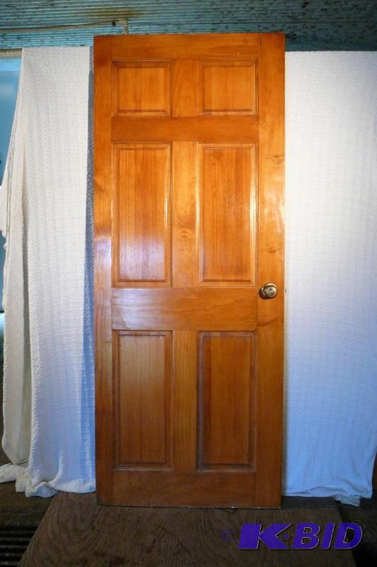 lot 327 image: Solid Oak Door 33 12 x 77...
