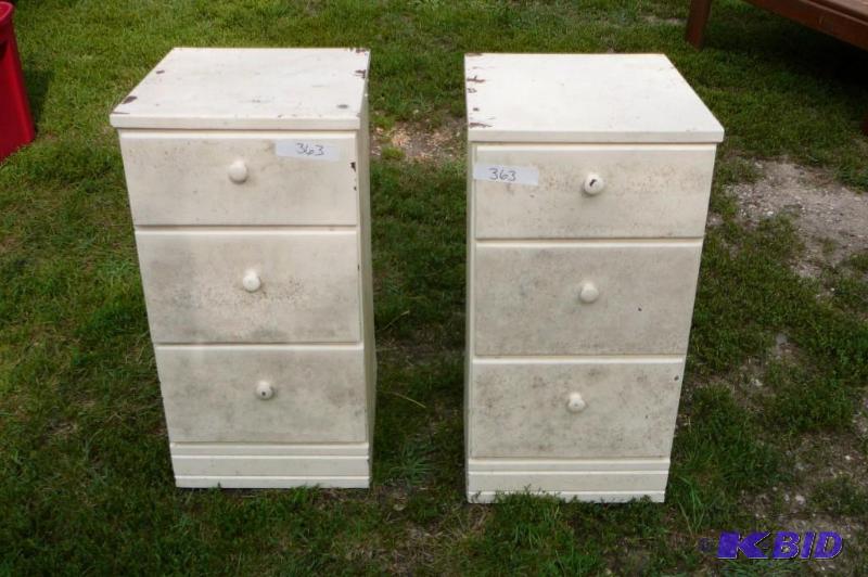 lot 363 image: 2 pc 3 drawer white wooden needs clean up...