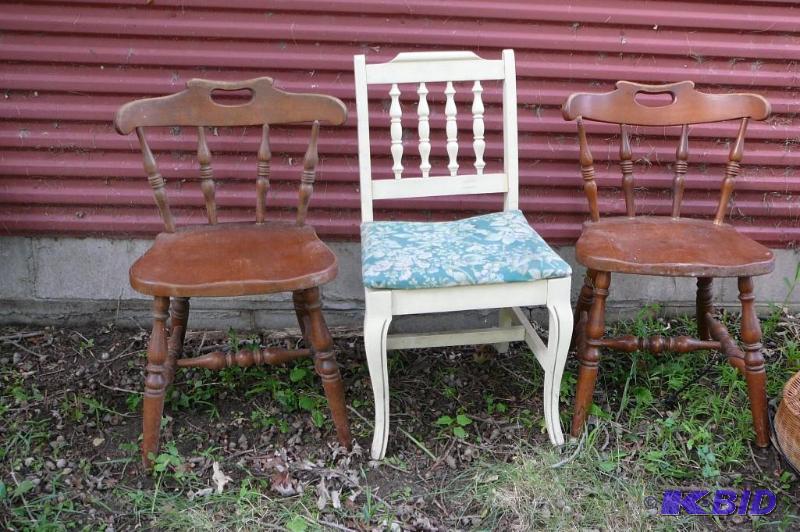 lot 373 image: 2 misc chairs...