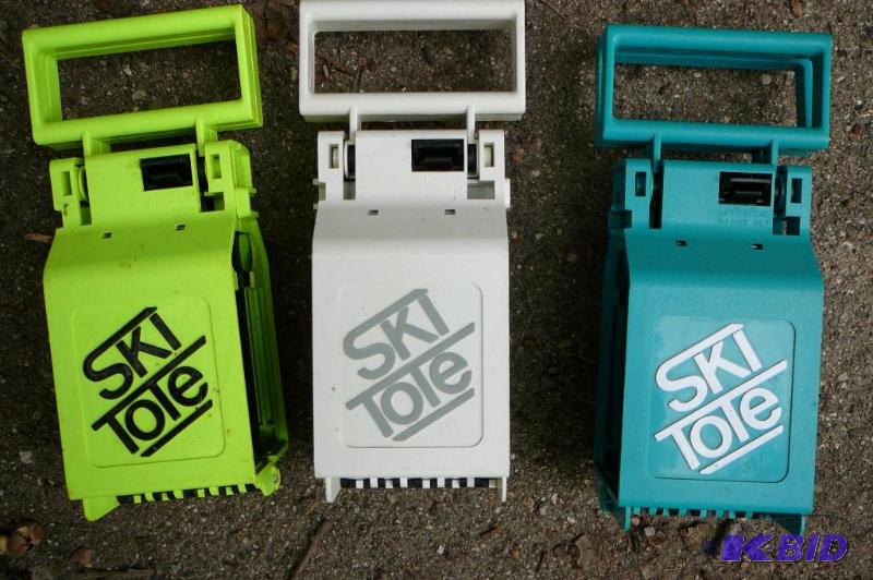 lot 382 image: 3 - Ski Totes...