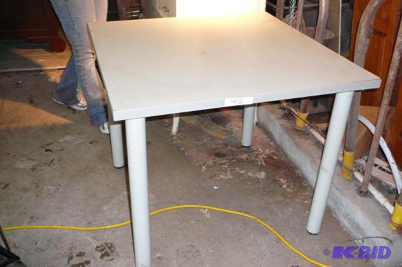 lot 412 image: White square table 35x35x30 tall...