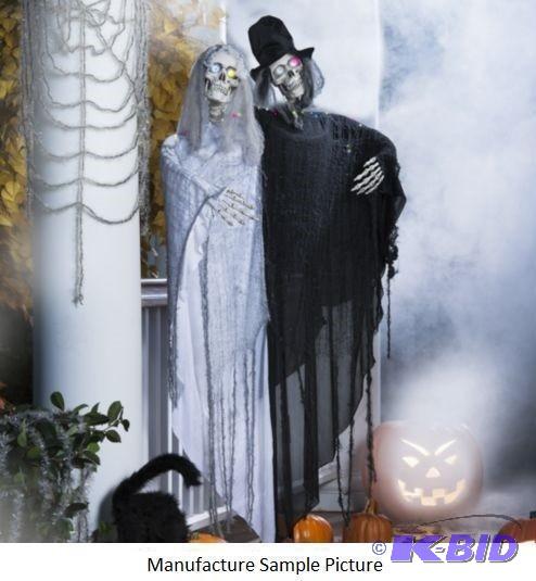 Lighted Skeleton Couple - Make no bones about...