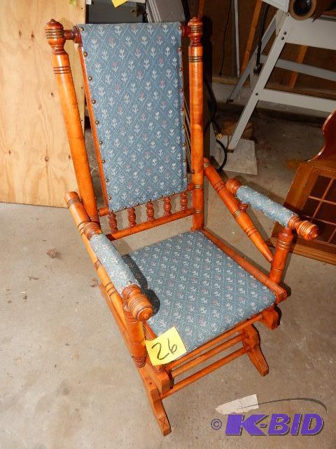 lot 26 image: Antique Platform Rocker