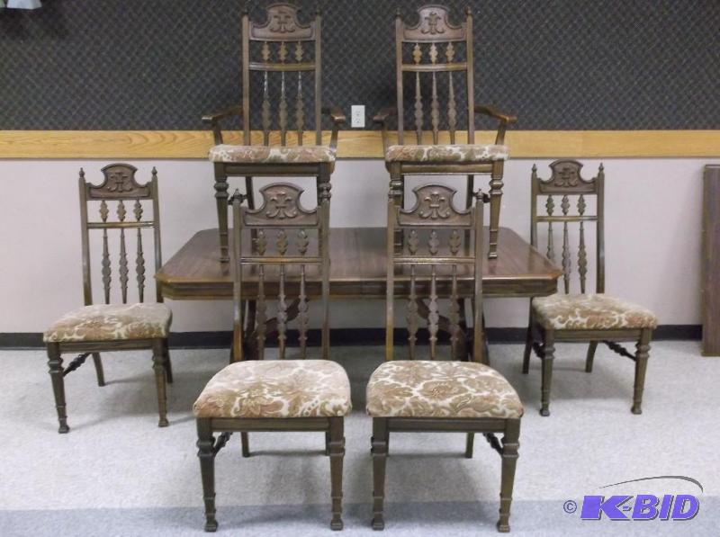 lot 1 image: Vintage dinning room table measuring 65 12&q...