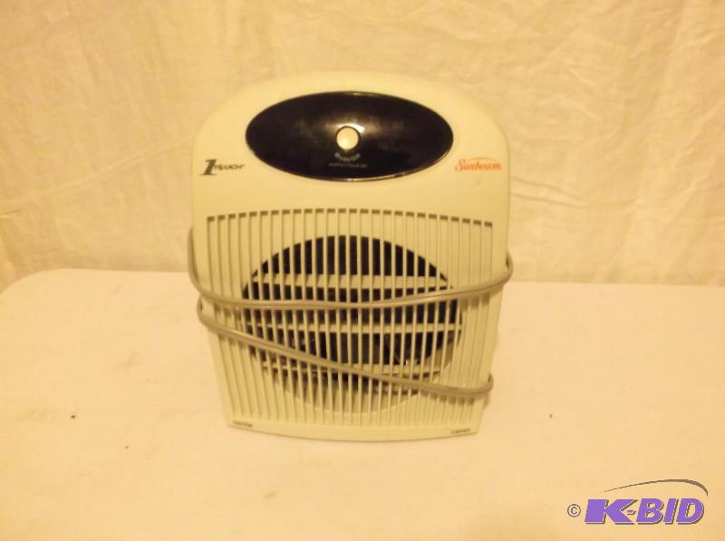 lot 103 image: Sunbeam electric heater with fan & built ...