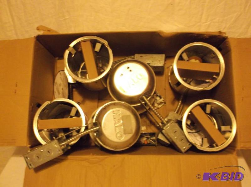 lot 104 image: Lot with 6 HALO recessed lighting appear new ...