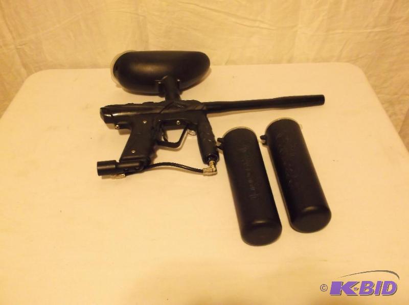 lot 106 image: Paint ball gun with paint ball storage tubes ...