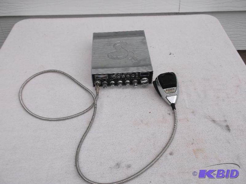 lot 110 image: Cobra cb radio appears in good condition unte...