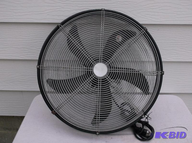 lot 113 image: 22" High speed fan no stand works great....