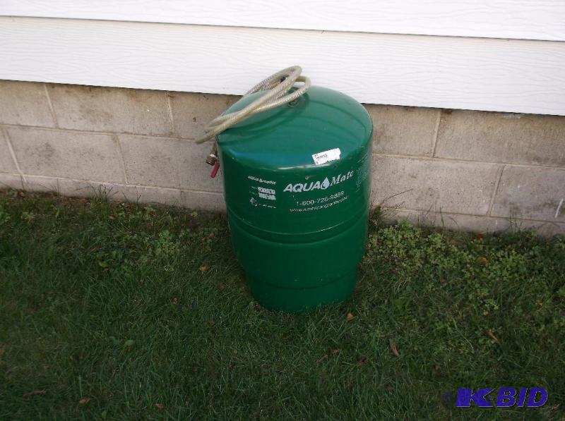 lot 150 image: Aqua Mate pressurized water tank good for cab...