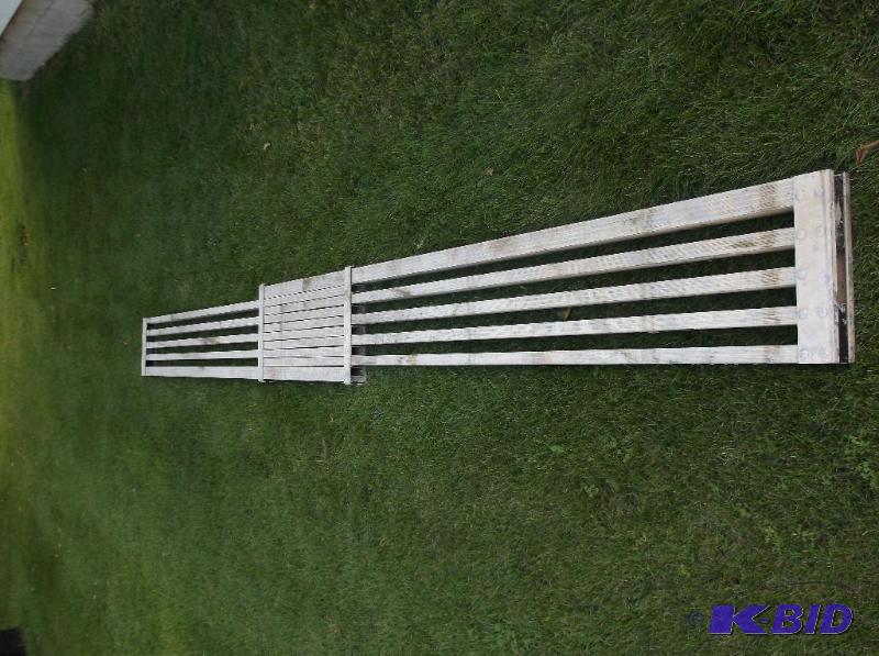 lot 154 image: Warner extending scaffolding plank measuring ...