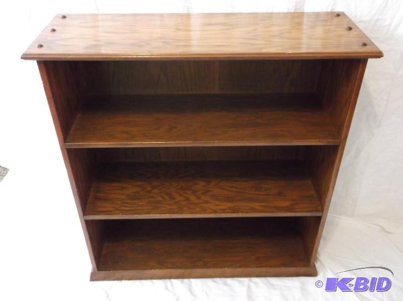 lot 178 image: Solid oak  book case measuring 34" L x ...