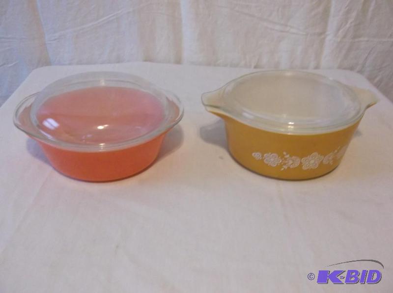 lot 179 image: Lot with 1 Pyrex oven ware & 1 Glass bake...