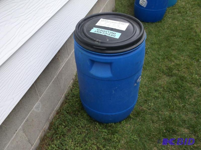 lot 187 image: 20 gallon food grade barrel....