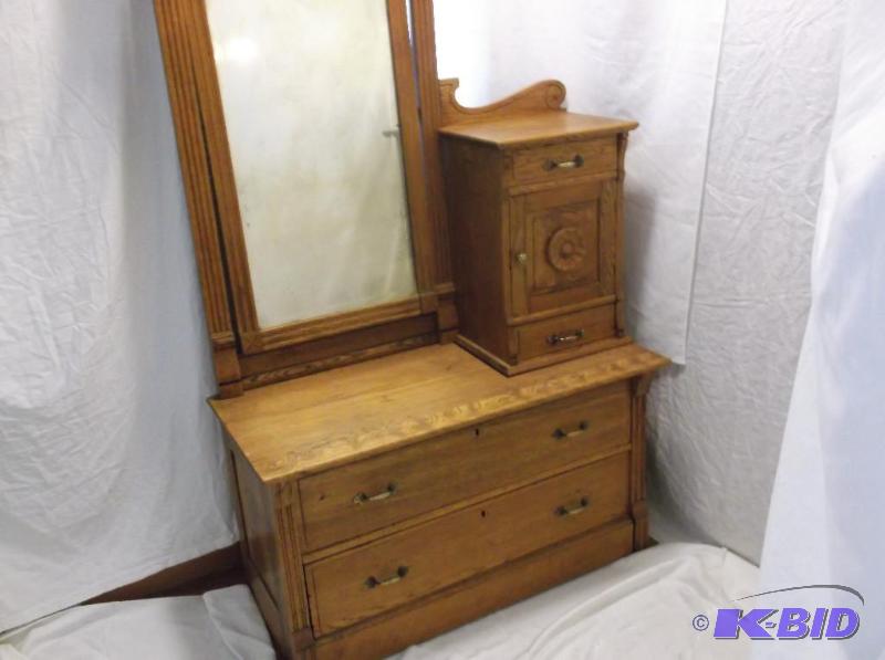 lot 2 image: Antique gentleman dresser measuring 19" ...