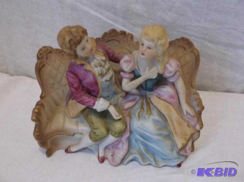 lot 25 image: Victorian style music box in great condition....