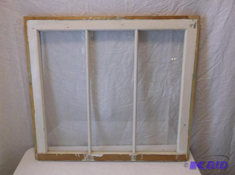 lot 34 image: Vintage window measuring 28" W x 25"...