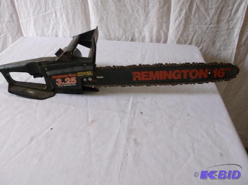 lot 76 image: Remington electric chainsaw with 16" bar...