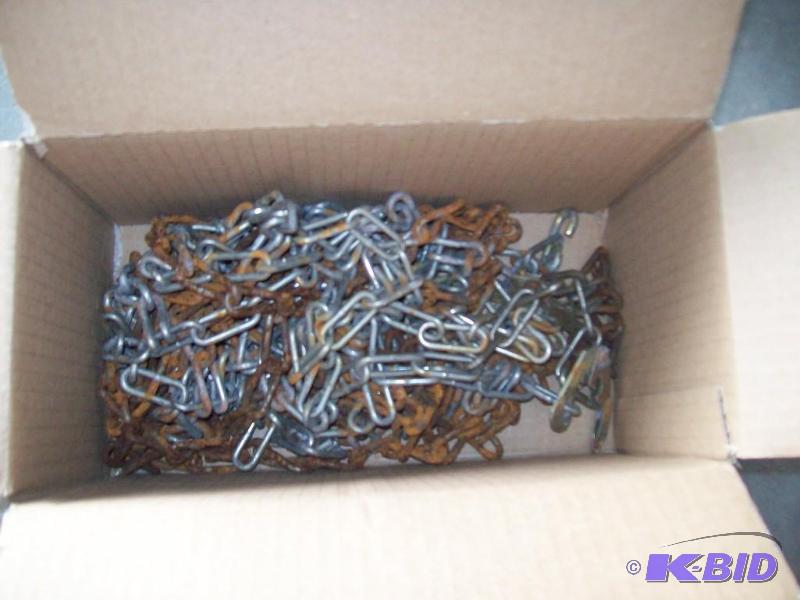 lot 24 image: Lawn Mower Tire Chains